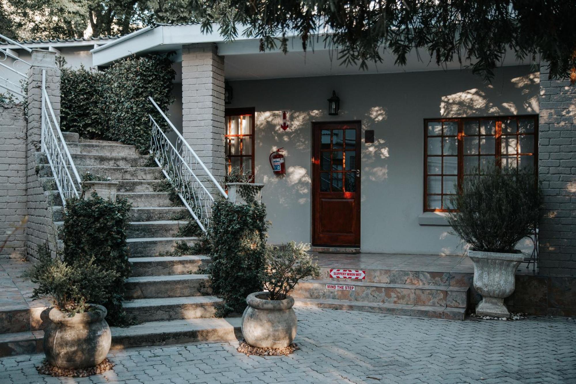 The Symphony Guest House Queenstown Dış mekan fotoğraf